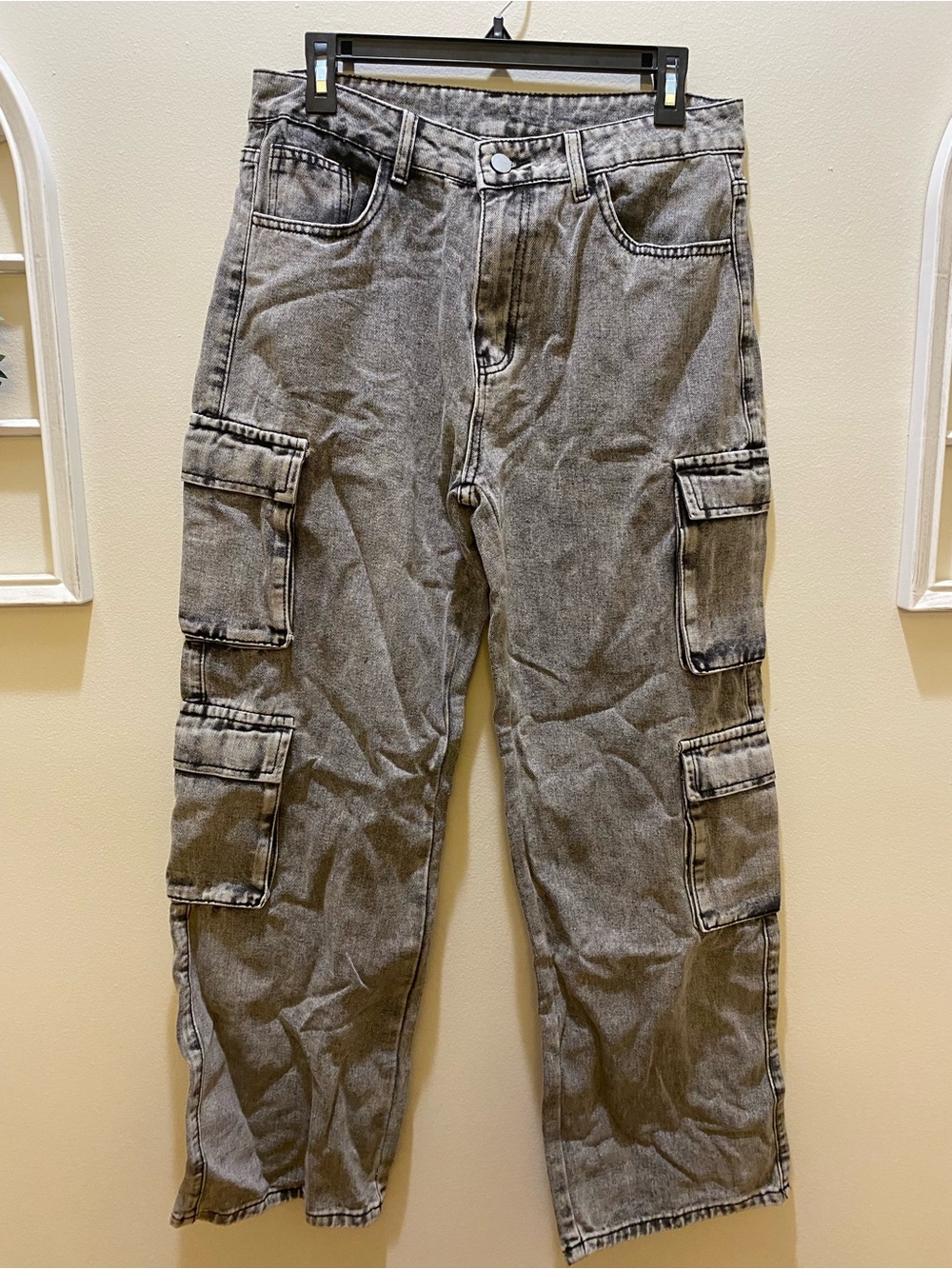 Women's Gray Cargo Jeans - Relaxed Utility Style